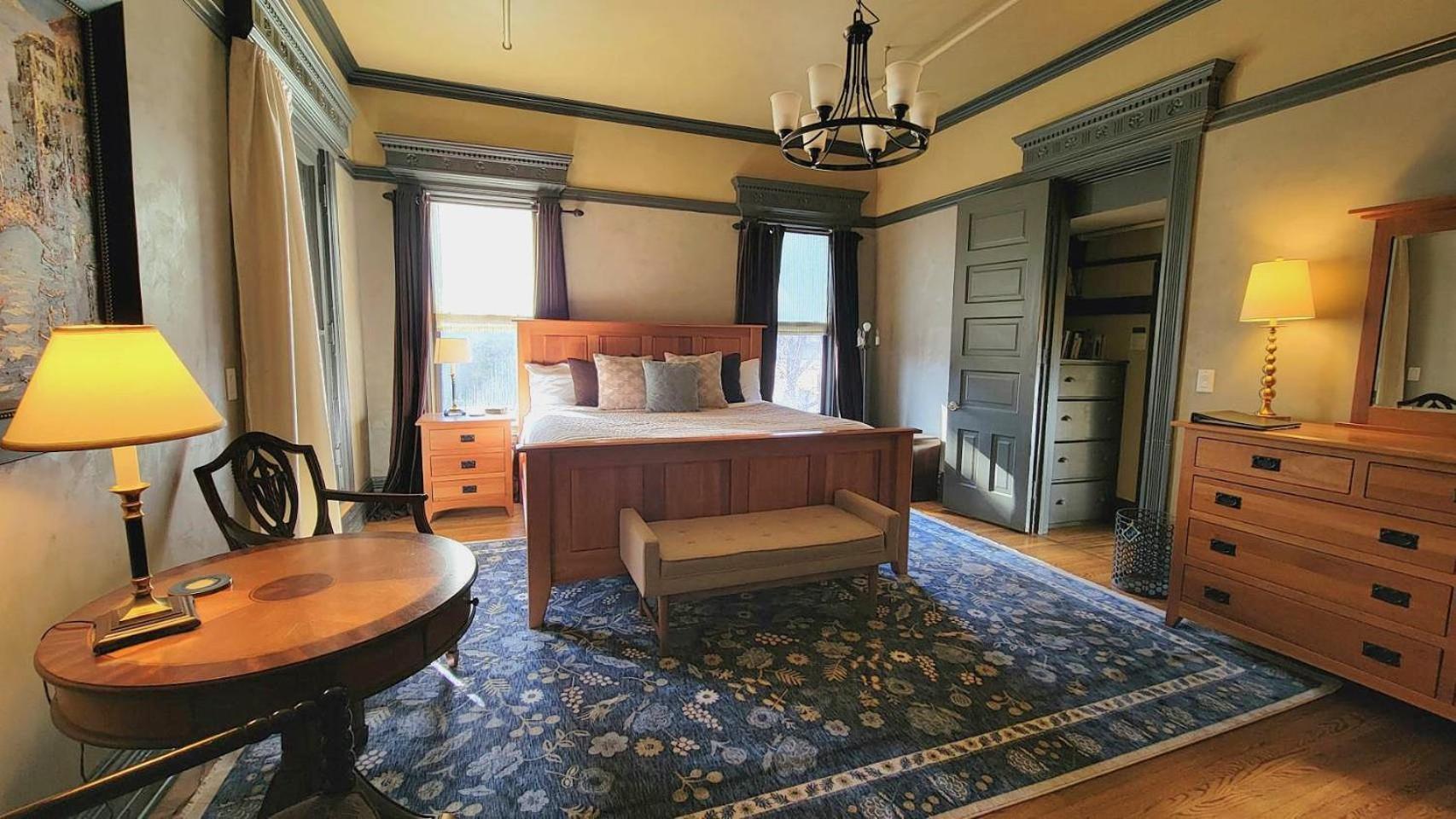 The New Victorian Mansion Bed & Breakfast 세인트폴 외부 사진